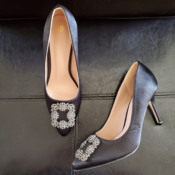 NWOB Jeweled Rhinestones Black High Heels - Picture 2 of 14